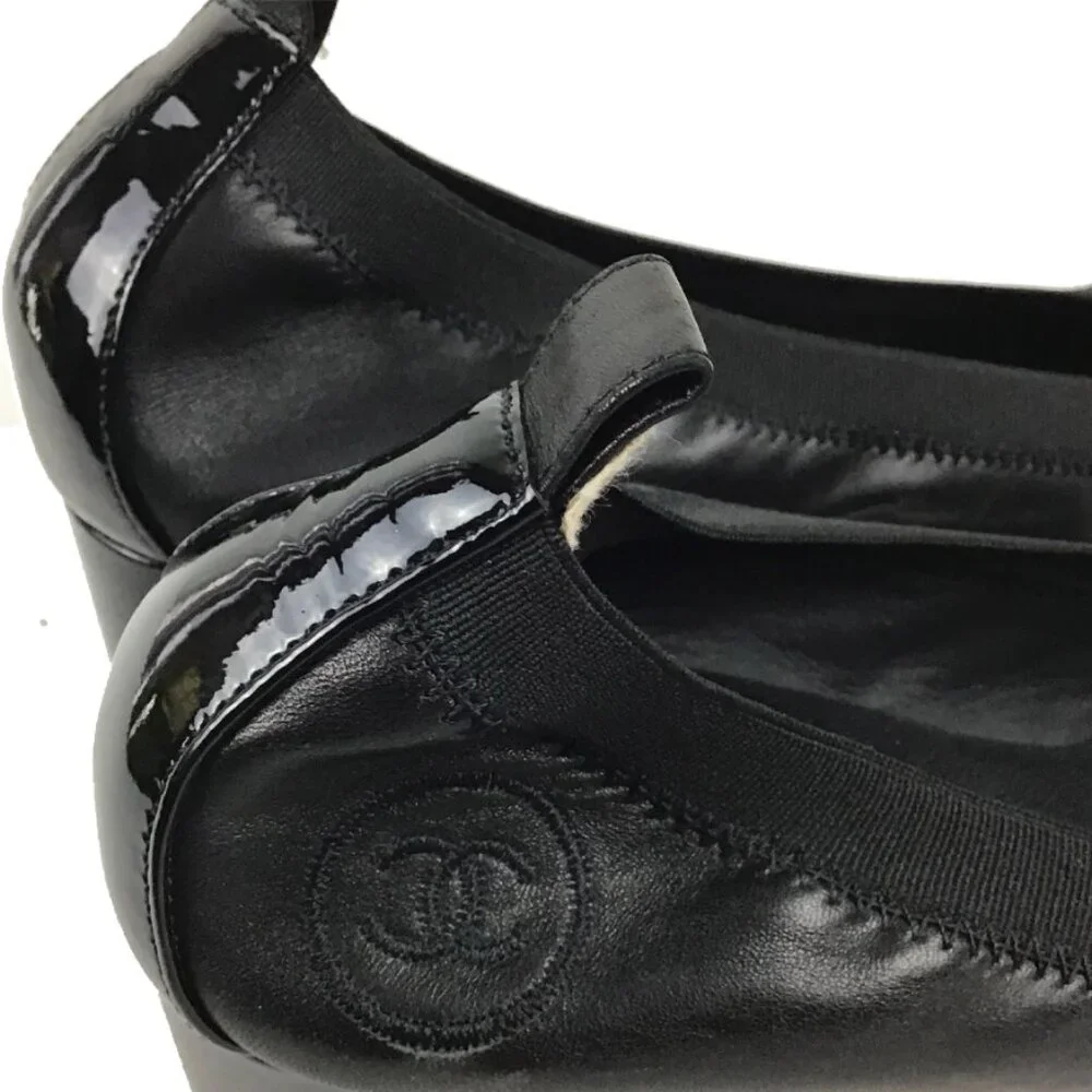 Chanel Spirit Interlocking CC Logo Pumps